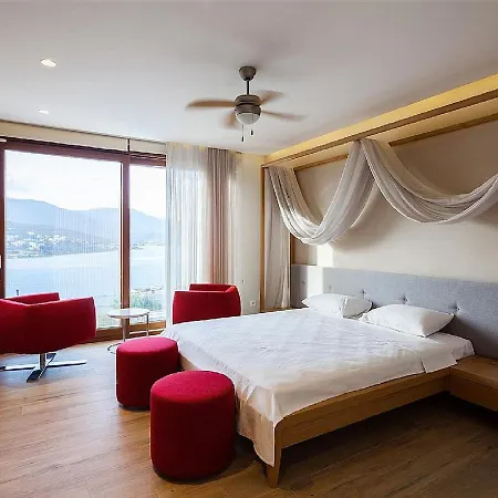 Tuerkbuekue Bay Villa *